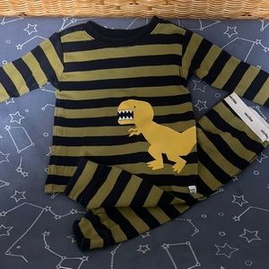 6-12 Baby GAP sleeper set